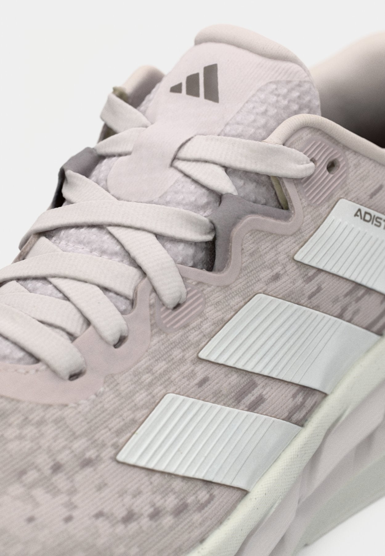 - Obuwie do biegania treningowe