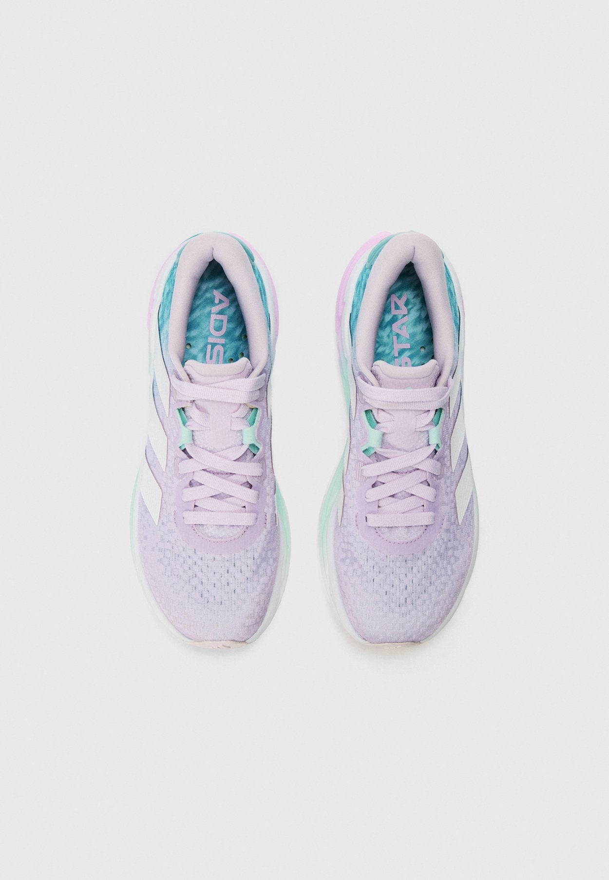 - Obuwie do biegania treningowe